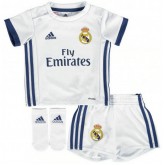 Ensemble Real Madrid Bébé 2016/2017 Maillot Short Chaussettes Domicile En Soldes